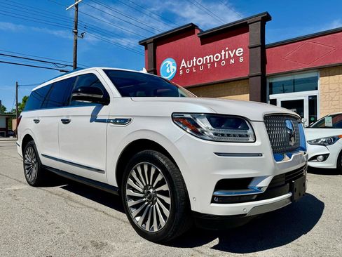 Used 2019 Lincoln Navigator Reserve image 1