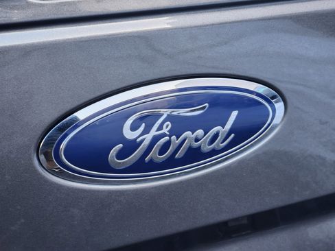 Used 2017 Ford F150 Lariat w/ Equipment Group 502A Luxury image 23