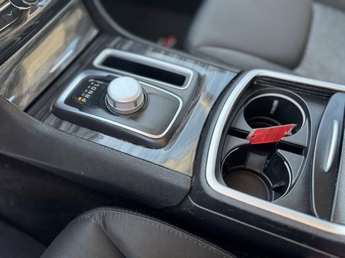 Certified 2022 Chrysler 300 Touring w/ Sport Appearance Package image 19