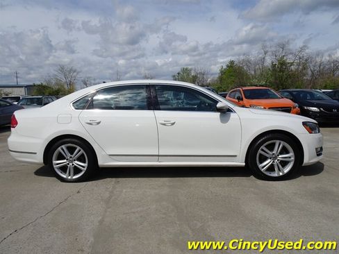 Used 2013 Volkswagen Passat 3.6 SEL Premium FWD image 5