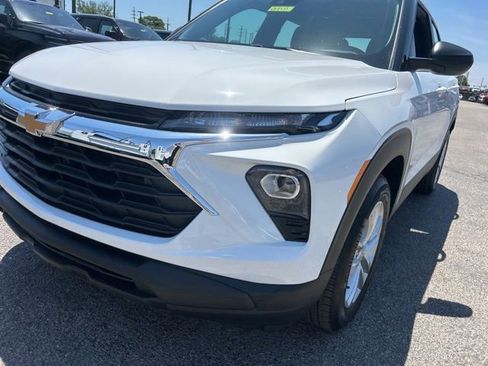 New 2026 Chevrolet TrailBlazer LS FWD image 9