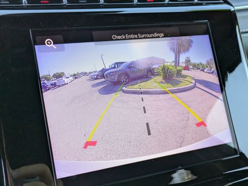 Used 2025 Jeep Grand Cherokee Laredo X image 31