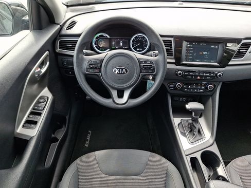 Used 2019 Kia Niro FE FWD image 12