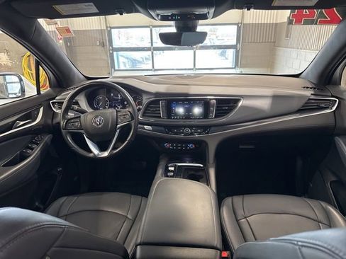 Used 2024 Buick Enclave Premium image 21
