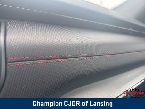 Used 2025 Jeep Compass Trailhawk image 40