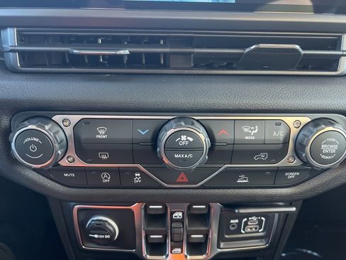 New 2026 Jeep Gladiator Sport image 31