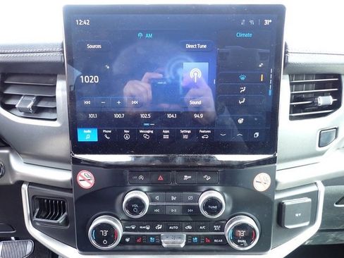 Used 2024 Ford Expedition XLT image 14