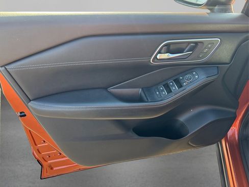 Used 2023 Nissan Rogue Platinum w/ Platinum Premium Package image 26