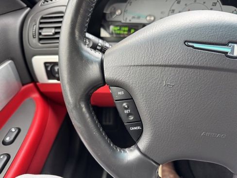 Used 2002 Ford Thunderbird Base image 23