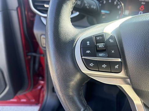Used 2023 Ford Explorer XLT w/ Equipment Group 202A AWD/4WD image 19