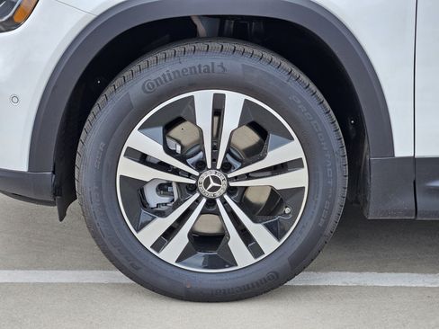 Certified 2025 Mercedes-Benz GLB 250 image 12