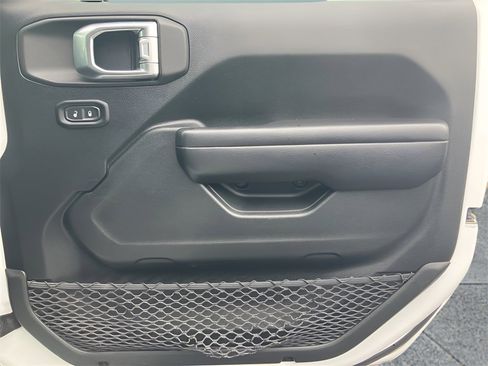 Used 2020 Jeep Wrangler Unlimited Sport image 44