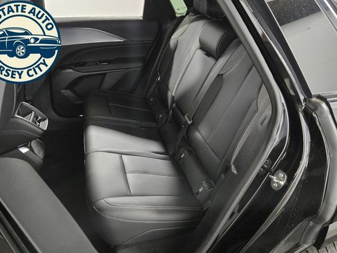 Used 2024 Cadillac Lyriq Tech AWD/4WD image 27