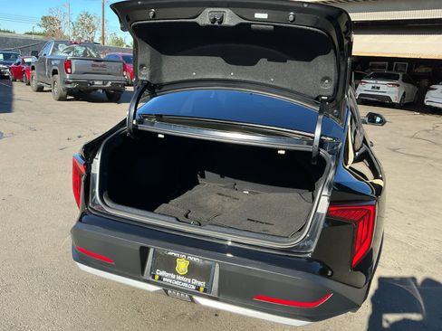 Used 2025 Kia K4 EX image 26