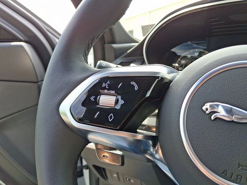 Used 2024 Jaguar E-PACE R-Dynamic SE AWD/4WD image 21