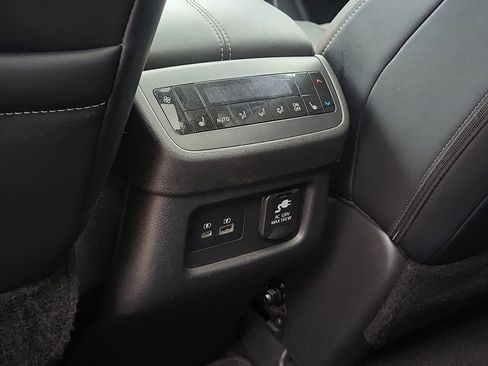 Used 2023 Nissan Pathfinder Platinum AWD/4WD image 22