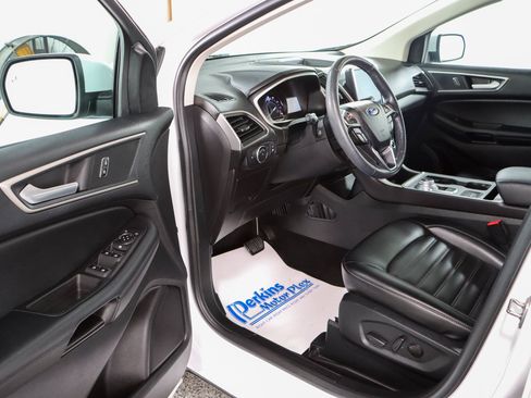 Used 2021 Ford Edge SEL w/ Convenience Package FWD image 3