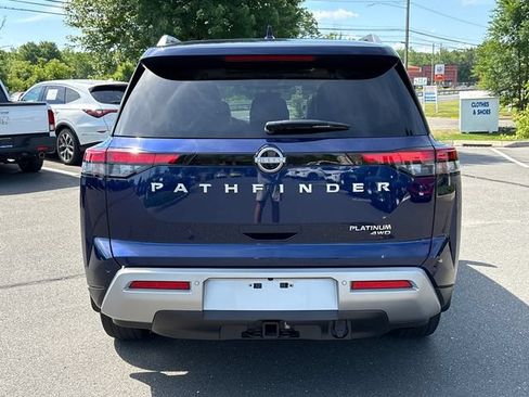 Used 2024 Nissan Pathfinder Platinum AWD/4WD image 3