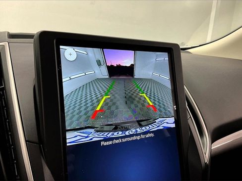 Used 2024 Ford Edge SE image 21