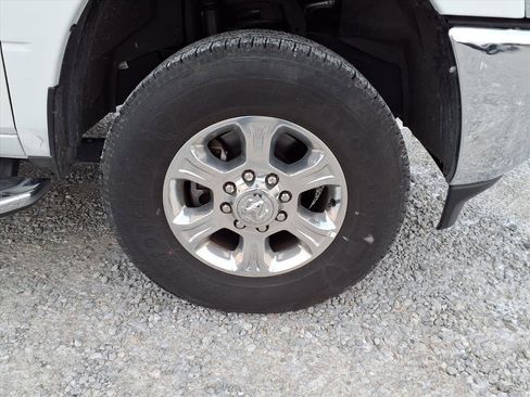 Used 2024 RAM 2500 Big Horn w/ Bed Utility Group image 38