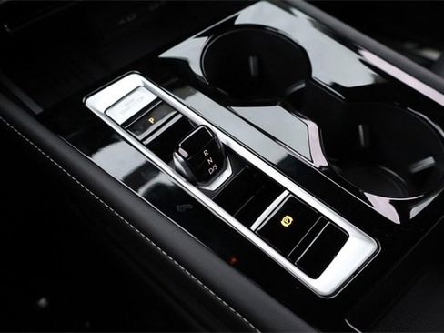 New 2026 Volkswagen Atlas SE image 17