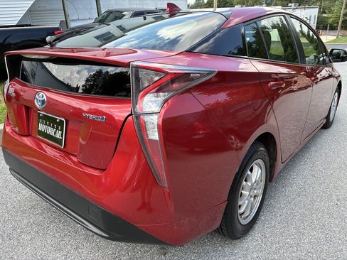 Used 2016 Toyota Prius Two FWD image 6