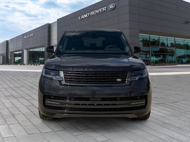New 2026 Land Rover Range Rover Long Wheelbase SE AWD/4WD image 8