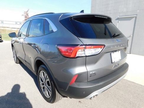 Used 2022 Ford Escape SEL w/ Technology Package image 2