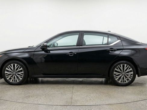 Used 2025 Nissan Altima 2.5 SV image 5