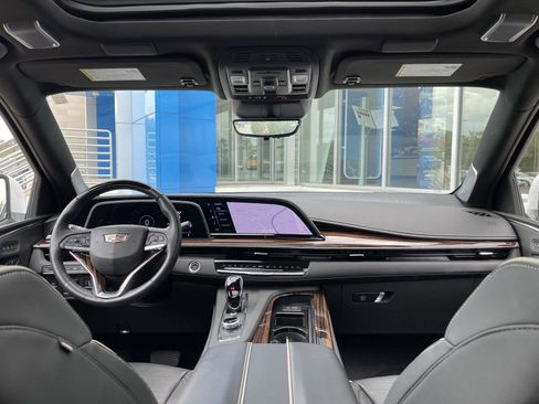 Certified 2024 Cadillac Escalade Premium Luxury w/ Performance Package AWD/4WD image 27