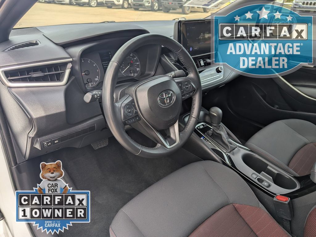 Used 2025 Toyota Corolla SE FWD image 4