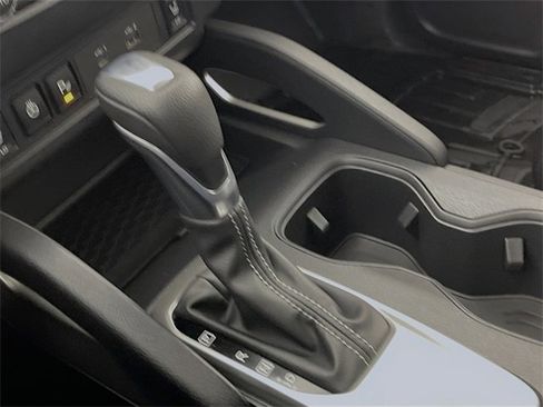 Used 2022 Nissan Frontier SV image 17