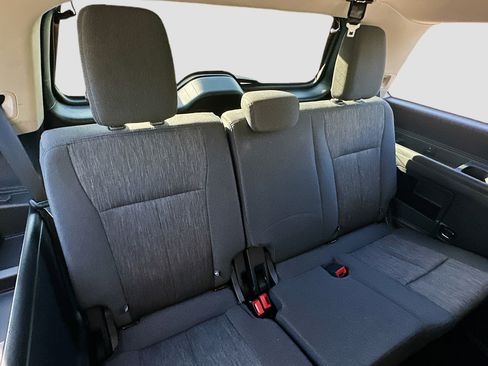 Used 2022 Ford Expedition XLT image 28