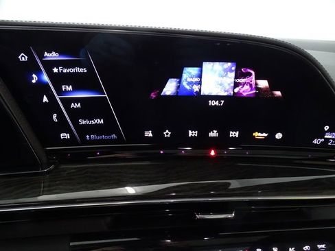 Certified 2023 Cadillac Escalade ESV Premium Luxury AWD/4WD image 17