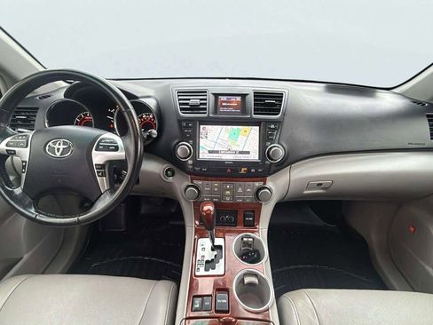 Used 2012 Toyota Highlander Limited image 10