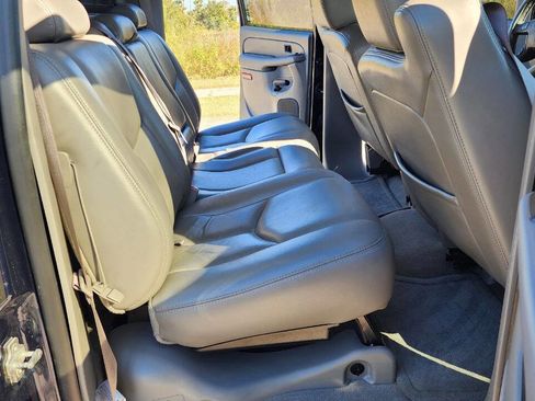 Used 2005 Chevrolet Avalanche LS w/ Preferred Equipment Group image 22