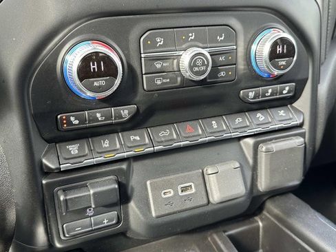 Used 2022 GMC Sierra 3500 Denali image 26