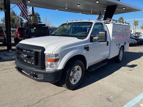 Used 2008 Ford F350 2WD Regular Cab Super Duty image 2