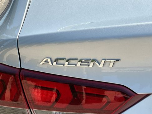 Used 2022 Hyundai Accent SE FWD image 25