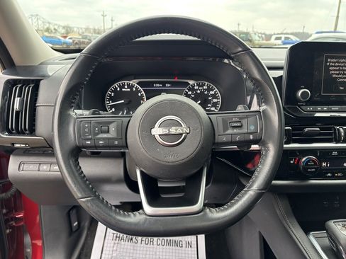 Used 2022 Nissan Pathfinder SV w/ SV Premium Package image 12