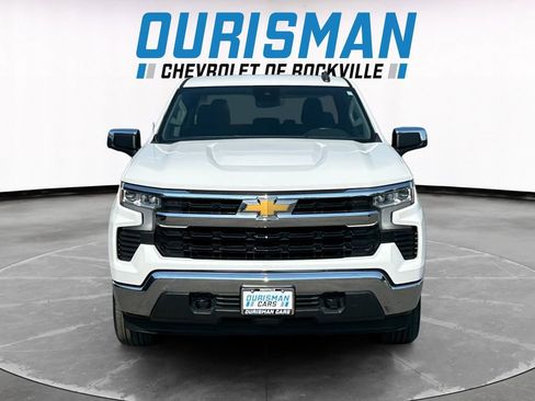 Used 2023 Chevrolet Silverado 1500 LT AWD/4WD image 8