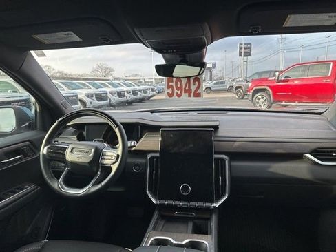 Used 2025 GMC Acadia Denali w/ Super Cruise Package image 25