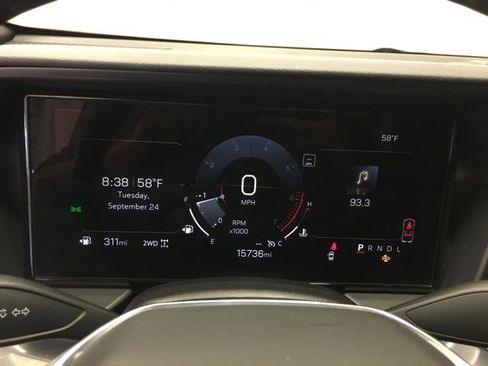 Used 2025 GMC Terrain Elevation image 25