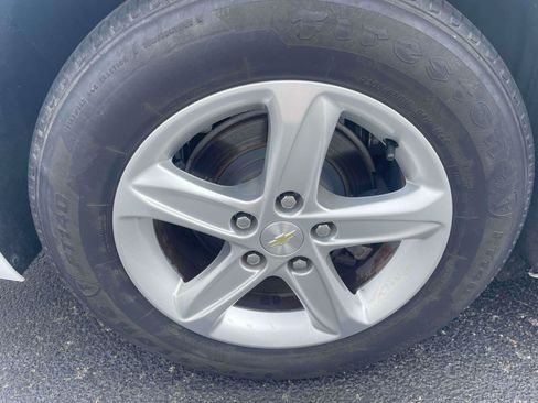 Used 2020 Chevrolet Malibu LS FWD image 10