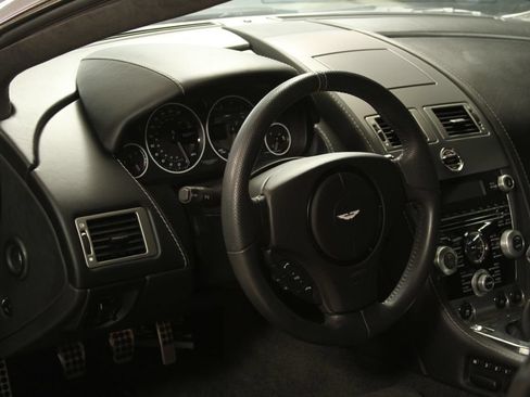 Used 2009 Aston Martin DBS Coupe RWD image 46