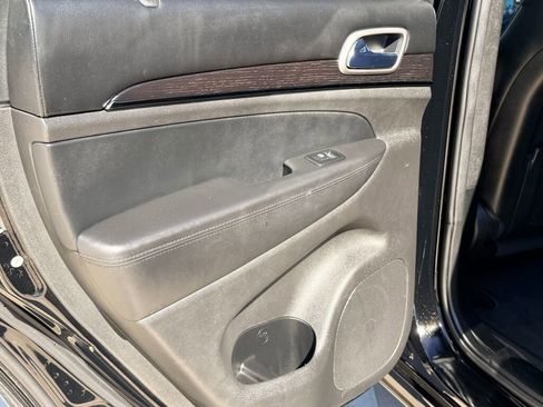 Used 2018 Jeep Grand Cherokee High Altitude image 18