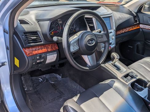 Used 2011 Subaru Outback 2.5i Limited image 13