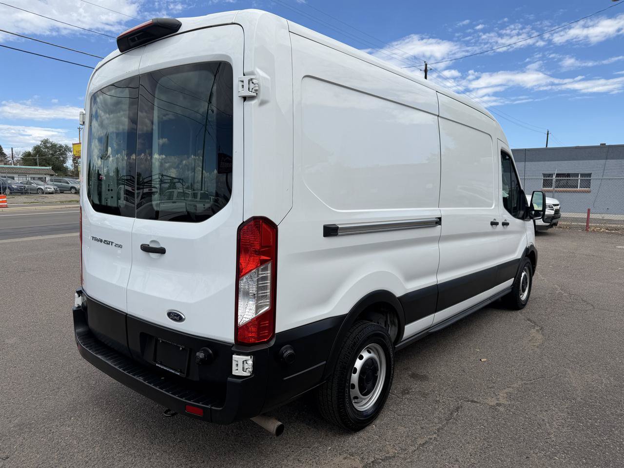 Used 2020 Ford Transit 250 Medium Roof RWD image 9