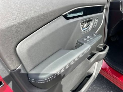 New 2025 Honda Pilot EX-L image 10