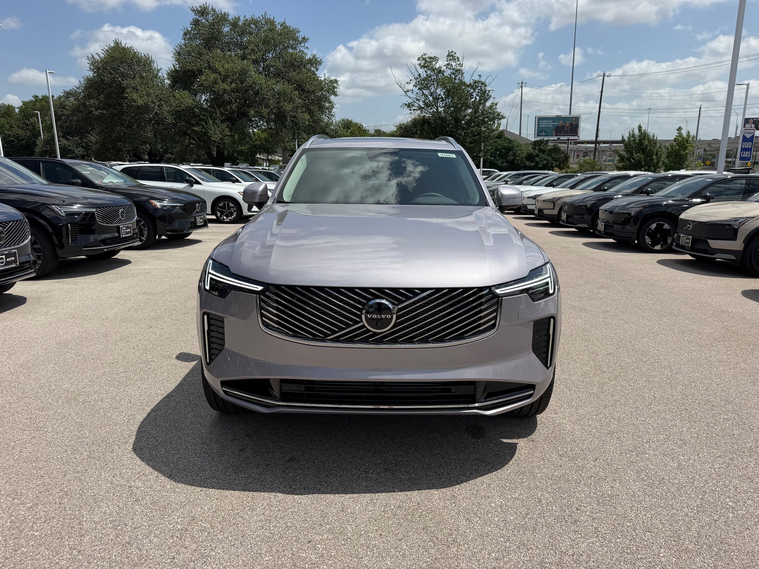 New 2026 Volvo XC90 T8 Plus AWD/4WD image 6